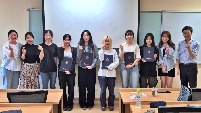 한국외대 대학일자리플러스본부, 진로취업지원센터 서포터즈 6기 수료식 및 7기 임명식 개최 대표이미지